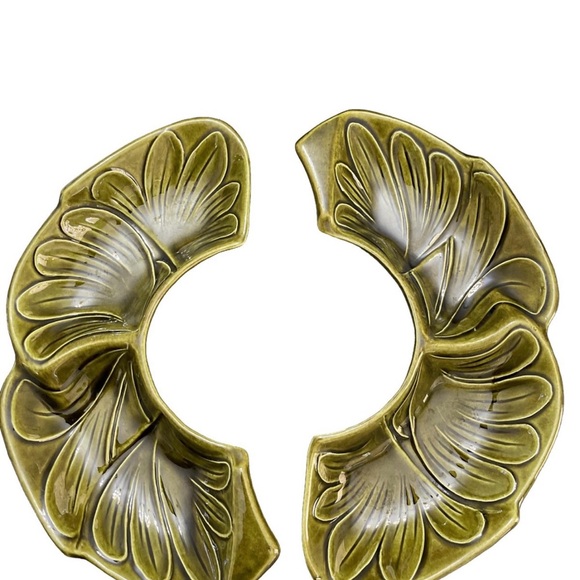 Vintage green serving ceramic leaf serving trays - Picture 2 of 4